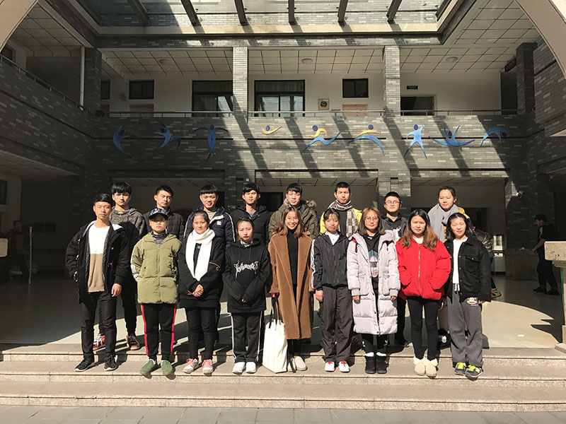 校、系學(xué)生干部培訓(xùn)后合影