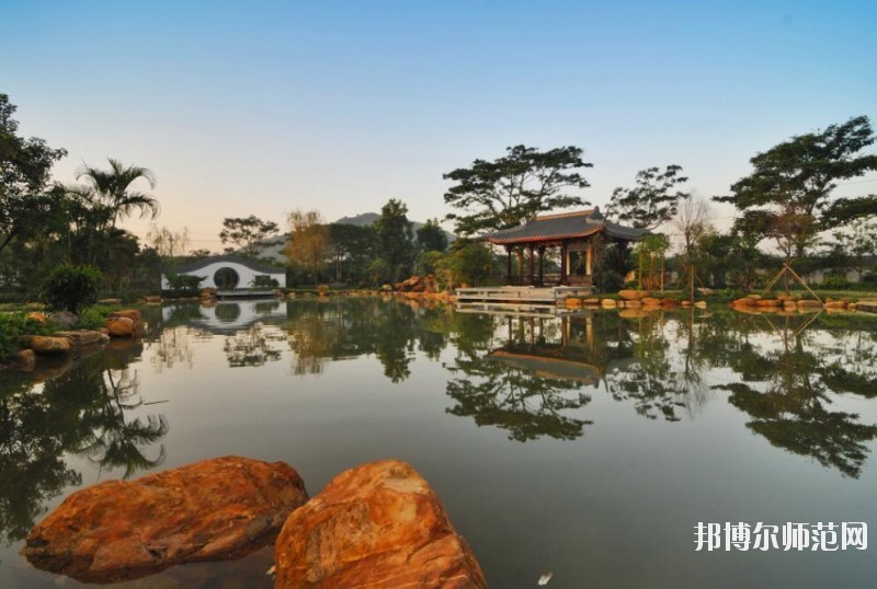 廣東外語外貿(mào)師范大學(xué)南國(guó)商學(xué)院是幾本