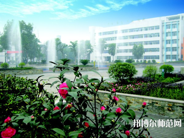 重慶農(nóng)業(yè)幼師學(xué)校2023年報(bào)名條件、招生要求、招生對(duì)象