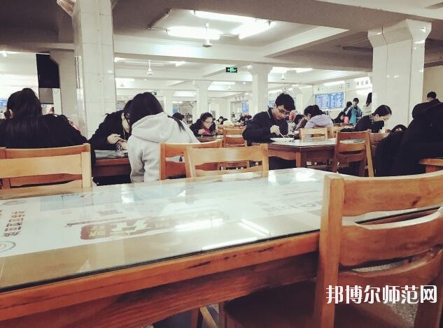 中南財經(jīng)政法師范大學南湖校區(qū)宿舍條件