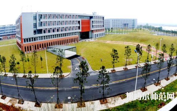 長(zhǎng)江大學(xué)師范學(xué)院武漢校區(qū)學(xué)費(fèi)