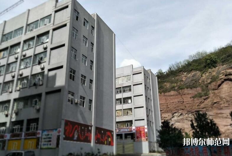 達(dá)州全星職業(yè)技術(shù)幼兒師范學(xué)校2019年報(bào)名條件、招生對(duì)象