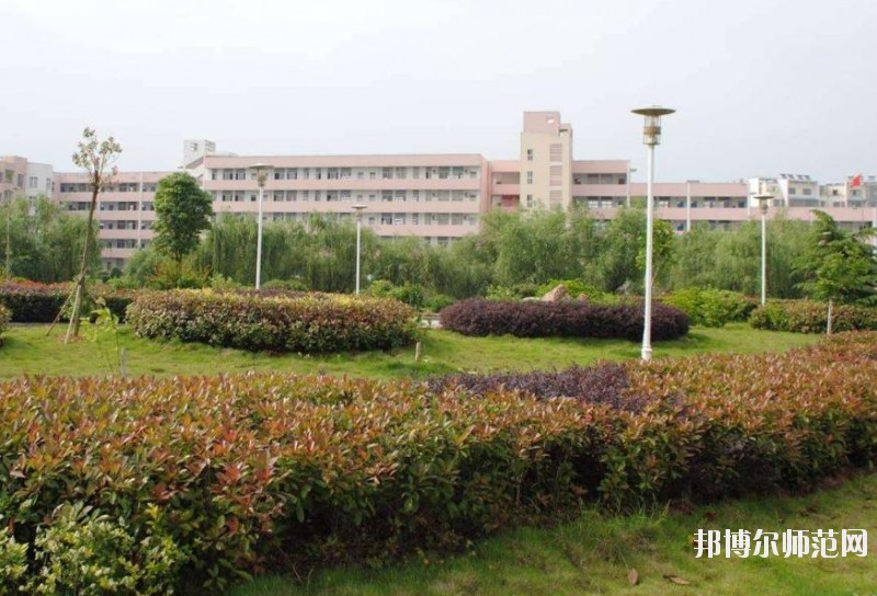 廣州2020年中專幼師學(xué)?？梢钥即髮? width=