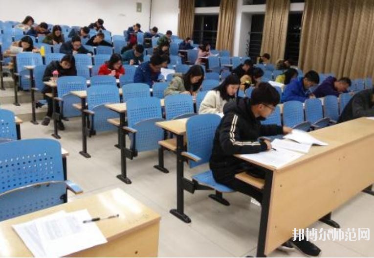 廣州2020年幼師學(xué)校中專升大?？际裁? width=