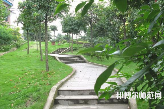 重慶市工業(yè)幼師學校怎么樣、好不好