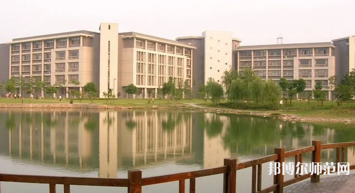 安徽大學(xué)師范學(xué)院磬苑校區(qū)2023年報名條件、招生要求、招生對象