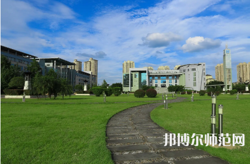 重慶文理師范學院星湖校區(qū)的網站網址