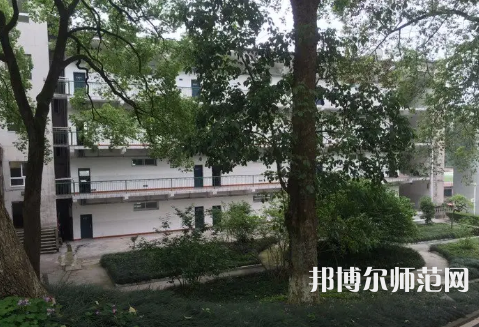 重慶市江津區(qū)師范進(jìn)修學(xué)校2023年怎么樣、好不好