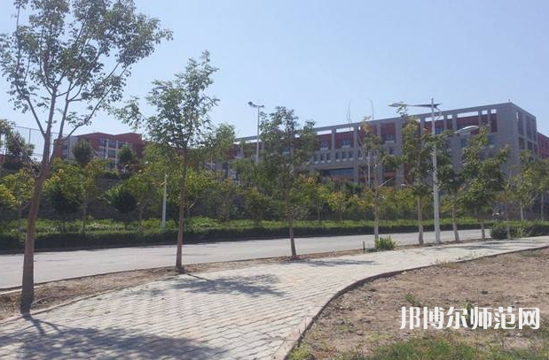 烏魯木齊職業(yè)師范大學(xué)2023年報(bào)名條件、招生要求、招生對(duì)象