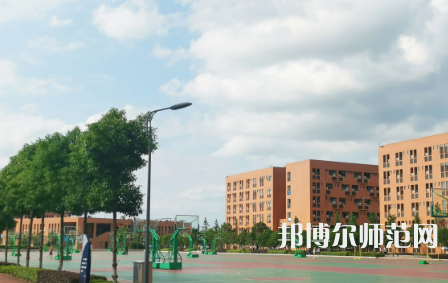 2023年懷化師范高等?？茖W(xué)校環(huán)境如何