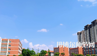 2023年四川商務(wù)幼兒師范學(xué)校報(bào)名條件、招生對(duì)象