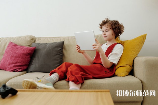 滇西科技師范學(xué)院介紹、地址