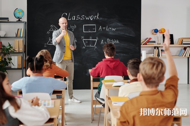 云南經(jīng)貿(mào)外事職業(yè)師范學(xué)院介紹、地址